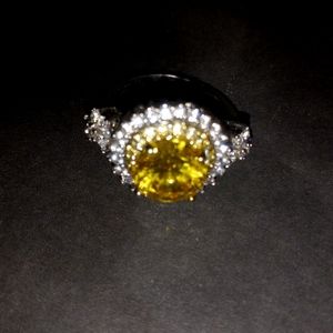 Silver yellow stone fashion ring